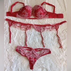 Victoria’s Secret Dream Angels Lingerie Set